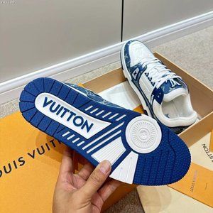 Louis Vuitto sneakers